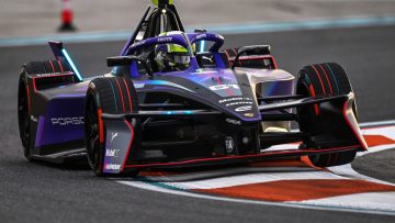 Nico Müller storms to first Formula E pole as title favourites suffer Miami slip